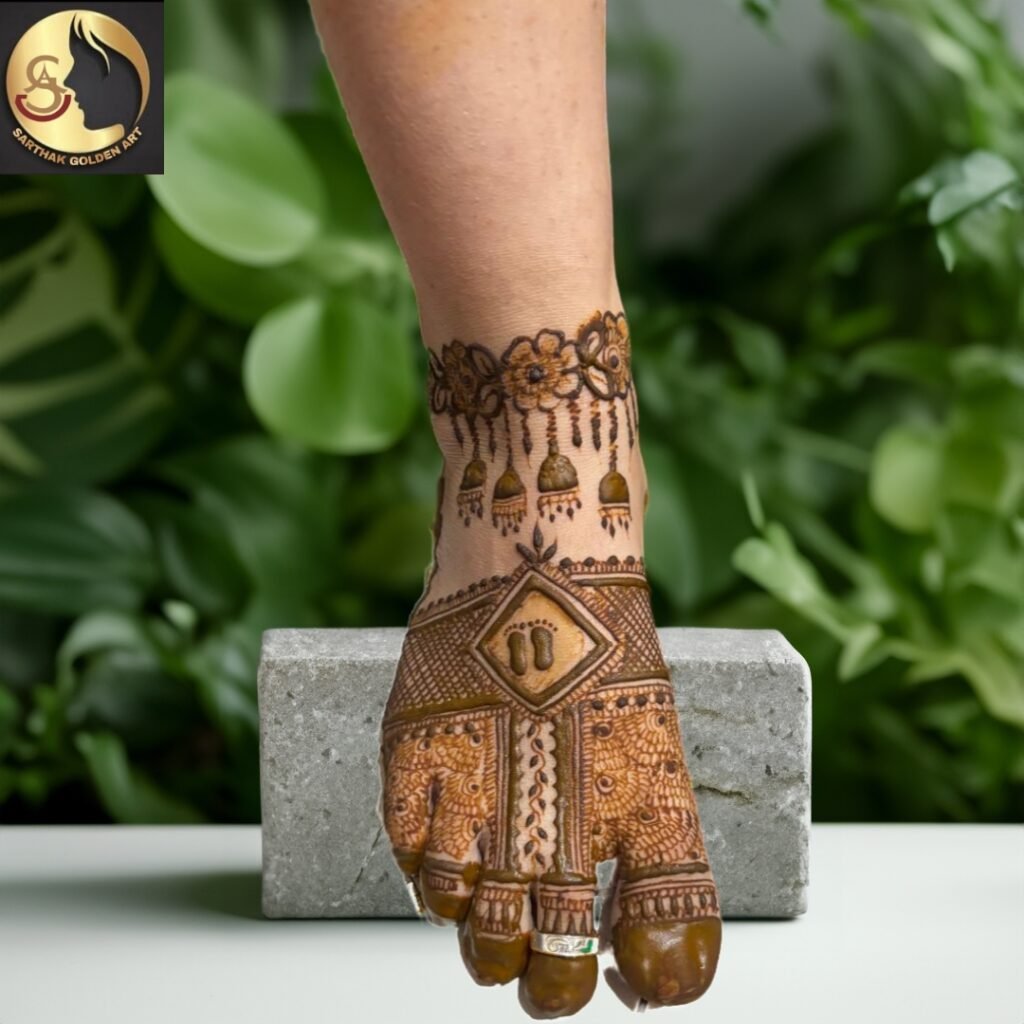 Normal designer leg mehndi